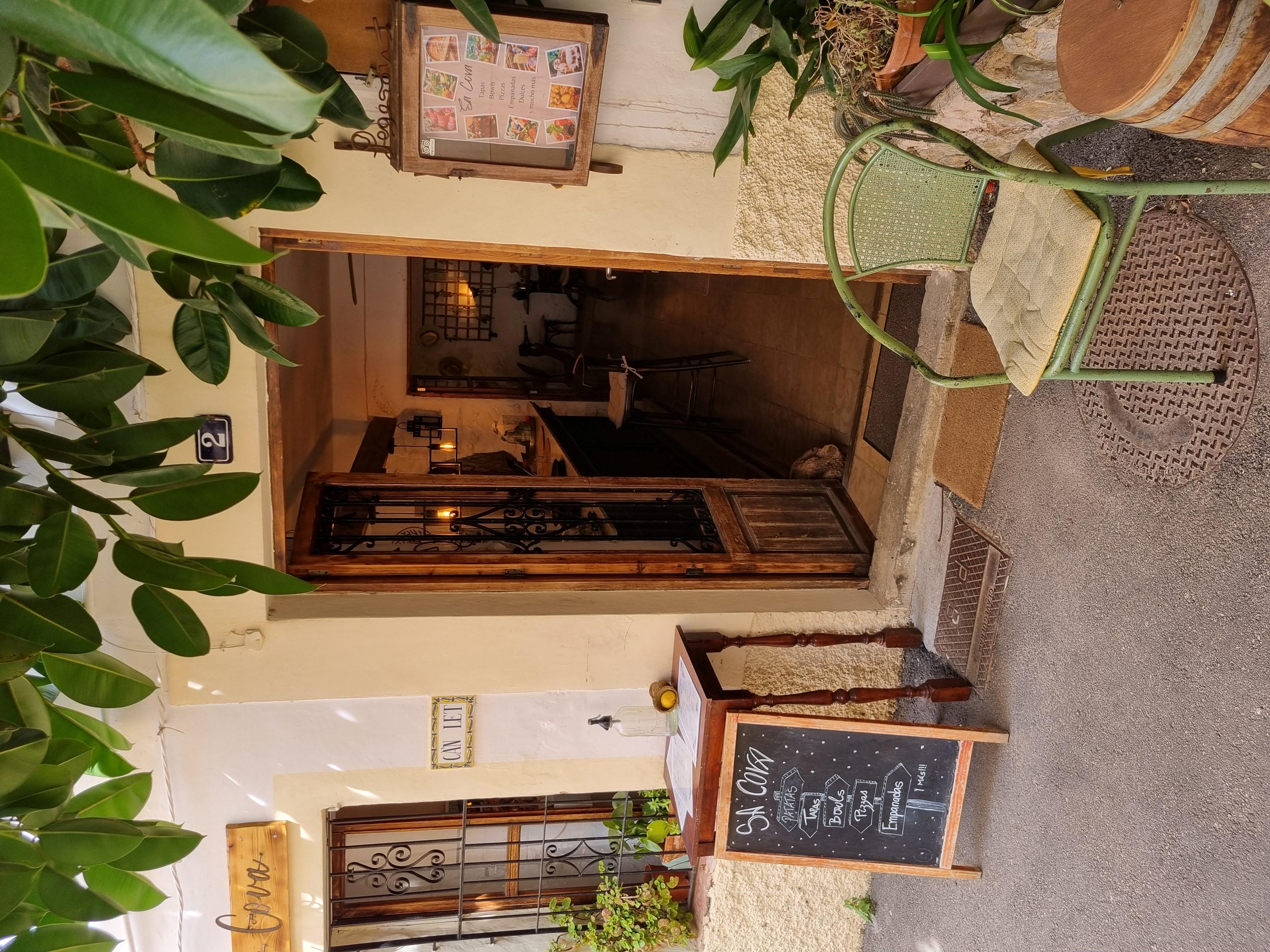 Banyalbufar bar